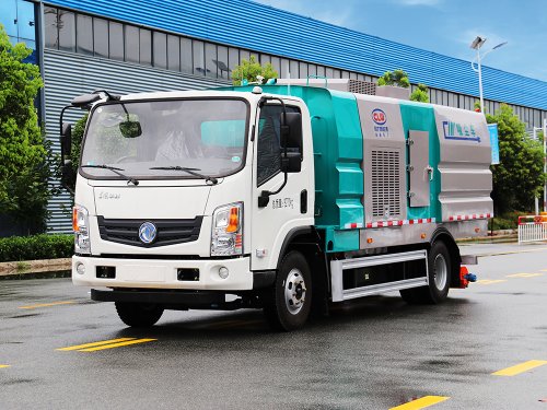 CL5080TXCB新能源東風(fēng)華神5.5方純電動(dòng)吸塵車(chē)